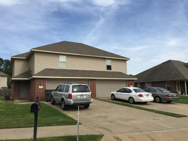 property at 1682 Willowbrook Dr
