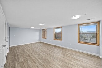 1735 Merriman Rd, Unit 102 in Akron, OH - Building Photo - Building Photo