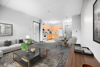 609 Davenport Rd in Waterloo, ON - Building Photo - Building Photo