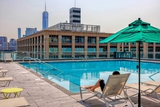 Sable in Jersey City, NJ - Foto de edificio - Building Photo