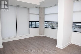 1606 Charles St in Whitby, ON - Building Photo - Building Photo