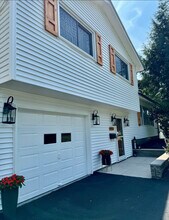 4086 Bel Harbor Dr in Liverpool, NY - Foto de edificio - Building Photo