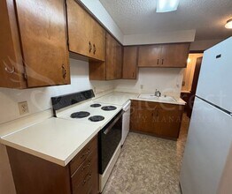 1037 SW Puff Ln in College Place, WA - Building Photo - Building Photo