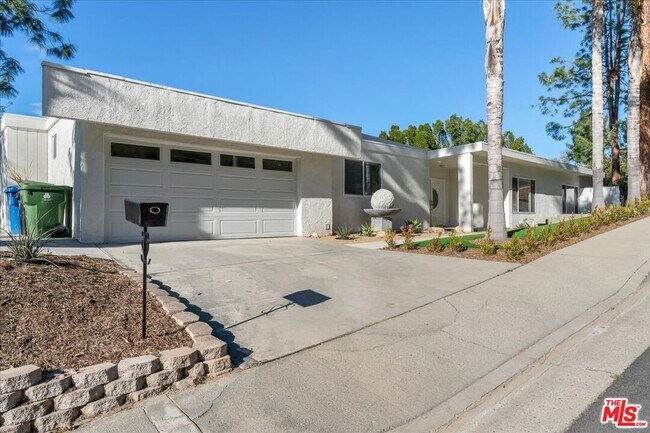 4862 Adele Ct in Los Angeles, CA - Building Photo - Building Photo