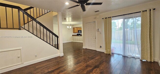 602 Commodore Dr in Plantation, FL - Building Photo - Building Photo