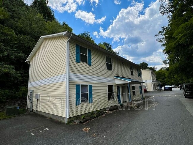 property at 133 Citadel Dr