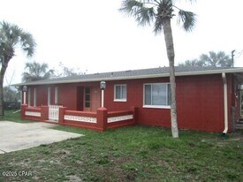 5213 Trelawney Ave in Panama City, FL - Building Photo