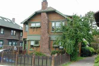 2920 Hillegass Ave in Berkeley, CA - Foto de edificio - Building Photo