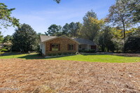 123 Shagbark Rd in Seven Lakes, NC - Foto de edificio - Building Photo