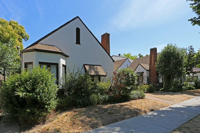 2117 O St in Sacramento, CA - Building Photo - Building Photo