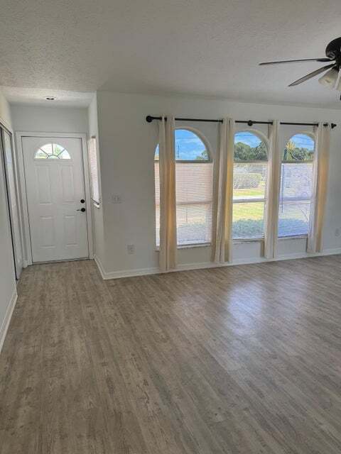 262 SW Crescent Ave in Port St. Lucie, FL - Building Photo - Building Photo