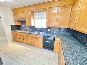 2230 Josie Ave in Long Beach, CA - Building Photo - Building Photo