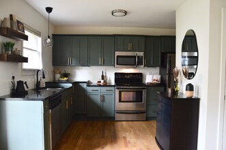 940 Gale Ln in Nashville, TN - Foto de edificio - Building Photo