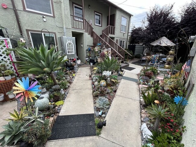 property at 1374 W 37th Pl