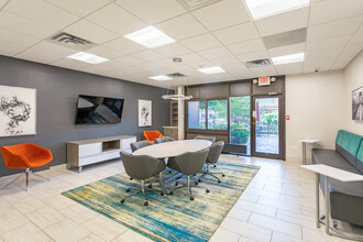 Rivergate Apartments in Minneapolis, MN - Building Photo - Interior Photo