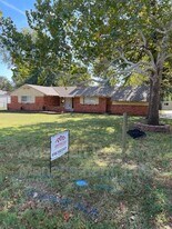 5102 E 33rd St in Tulsa, OK - Building Photo