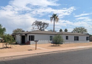 2201 N 22nd St, Unit B in Phoenix, AZ - Building Photo