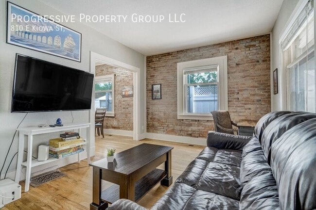 property at 810 E Kiowa St