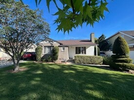 11235 Lynrose St in Arcadia, CA - Building Photo