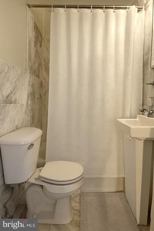 property at 2008 Chestnut St