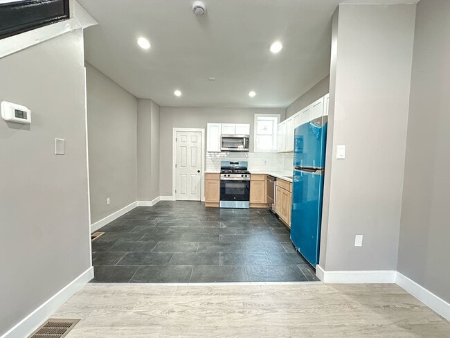 property at 2806 Cantrell St