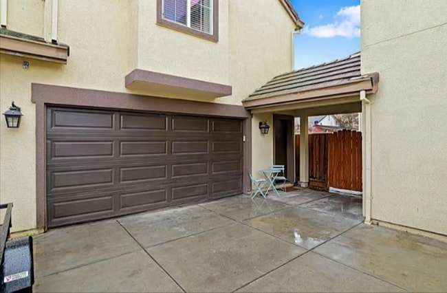 531 Stetson Dr in Oakdale, CA - Building Photo - Building Photo