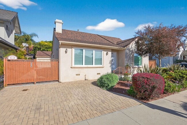 2007 Poli St in Ventura, CA - Building Photo - Building Photo