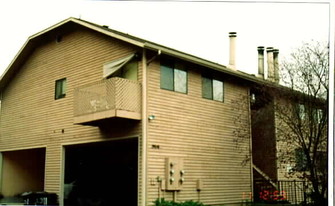 9616 NE 188th St Apartamentos