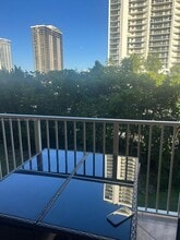 19601 E Country Club Dr in Aventura, FL - Building Photo - Building Photo