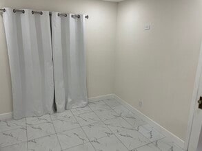 956 54th Ave in Oakland, CA - Building Photo - Building Photo