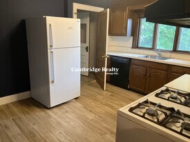 93 Hillside Rd, Unit 2A in Watertown, MA - Building Photo