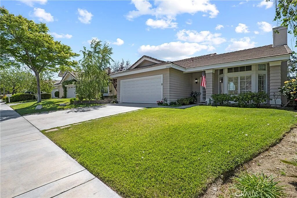 23458 W Riversbridge Way in Santa Clarita, CA - Building Photo