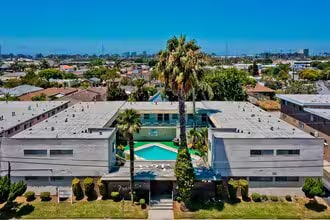 The Franklin in Hawthorne, CA - Building Photo - Building Photo