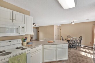 405 Whispering Ln in Seneca, SC - Building Photo - Building Photo