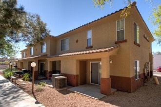 Steeple Chase in Peoria, AZ - Foto de edificio - Building Photo