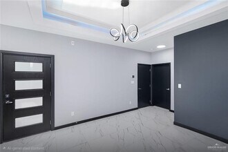 18 N 32nd St in McAllen, TX - Building Photo - Building Photo