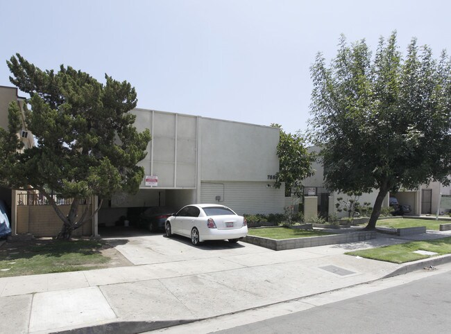 7328-7332 Tujunga Ave in North Hollywood, CA - Building Photo - Building Photo