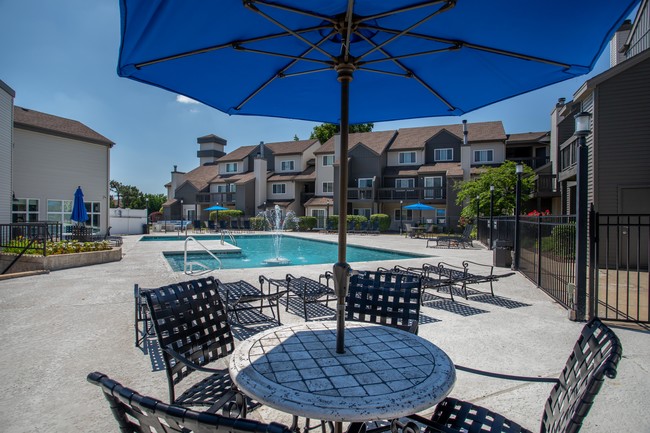 Metro On 5Th Apartments in St. Charles, MO - Building Photo - Interior Photo