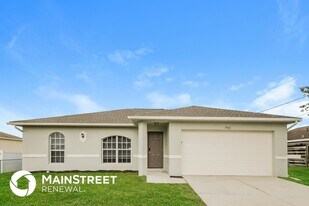 3906 11th St W, Unit 3004 in Lehigh Acres, FL - Building Photo