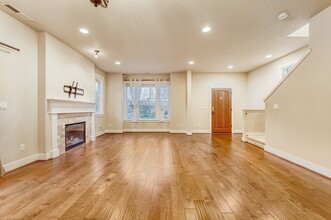 590 SW 199th Ave in Beaverton, OR - Building Photo - Building Photo