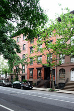 331 W 20th St in New York, NY - Building Photo - Building Photo