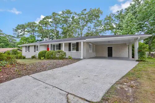 107 Huntwood Dr in Smyrna, GA - Building Photo