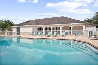 Silver Pointe at Leesburg in Leesburg, FL - Building Photo - Building Photo