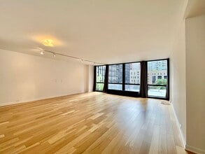 900 N Lake Shore Dr in Chicago, IL - Foto de edificio - Building Photo