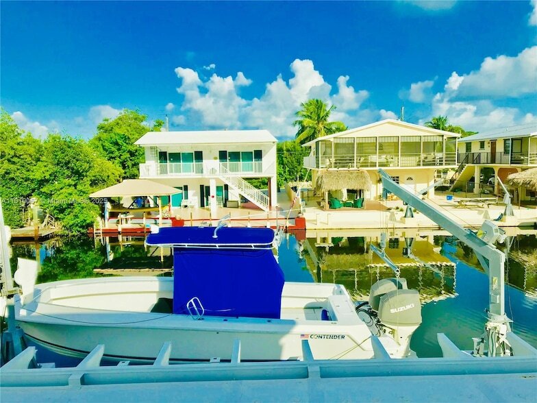 30 Jean La Fitte Dr in Key Largo, FL - Foto de edificio