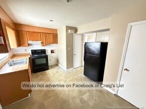 6471 Yadkin Rd in Fayetteville, NC - Building Photo - Building Photo