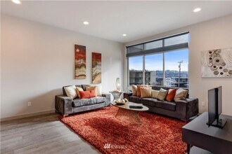 670 Howe St in Seattle, WA - Building Photo - Building Photo