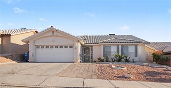 6671 E Walnut Canyon Dr in Las Vegas, NV - Building Photo