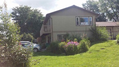301 Melody Ln in Verona, WI - Building Photo - Building Photo