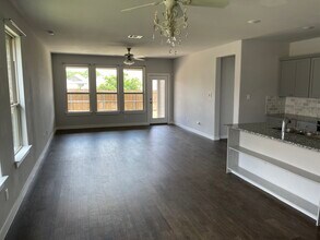 413 McCoy Dr in Van Alstyne, TX - Building Photo - Building Photo